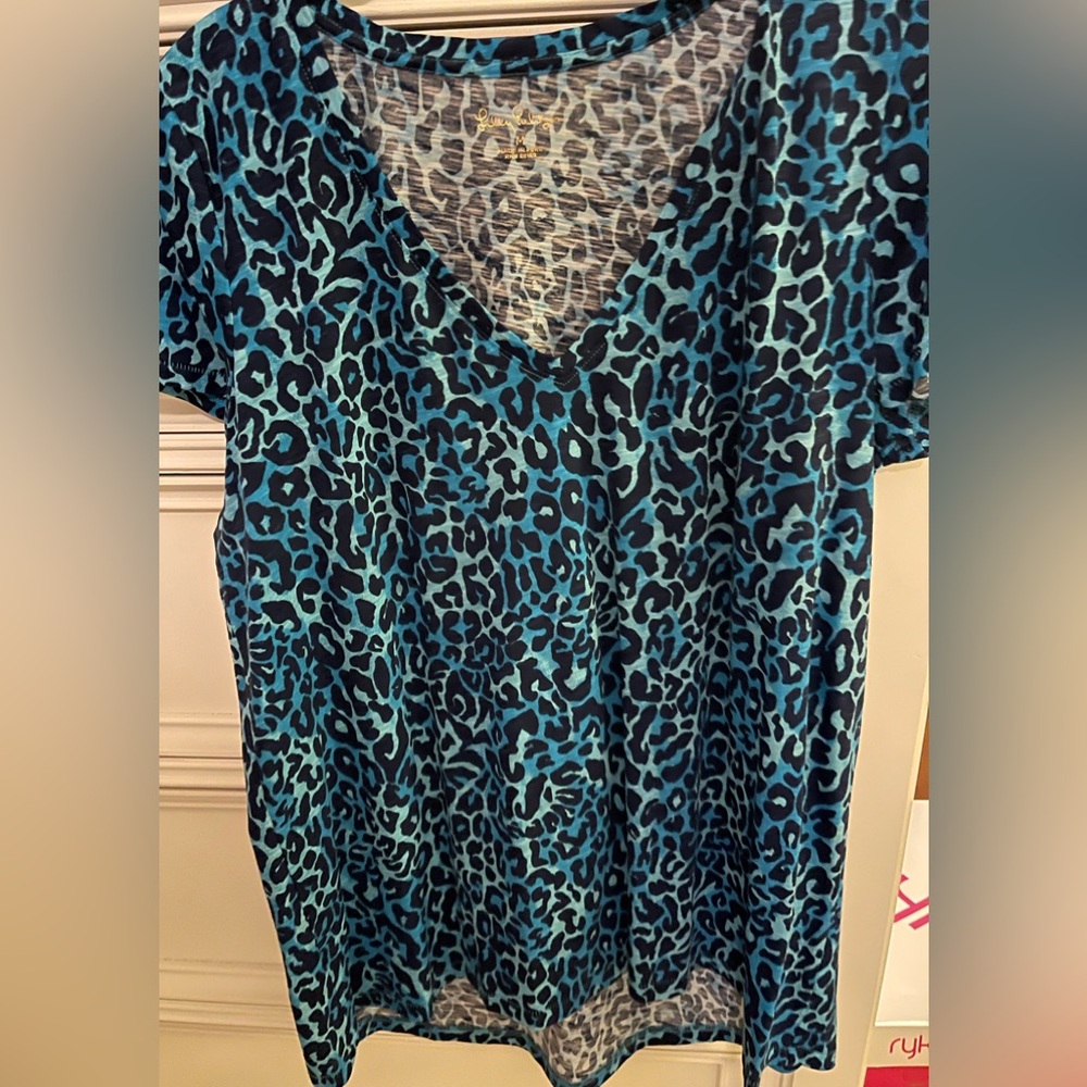 Lilly Pulitzer Blue and Black Etta Short Sleeve Tee.